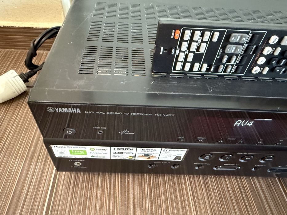 Yamaha RX-V477 resiver