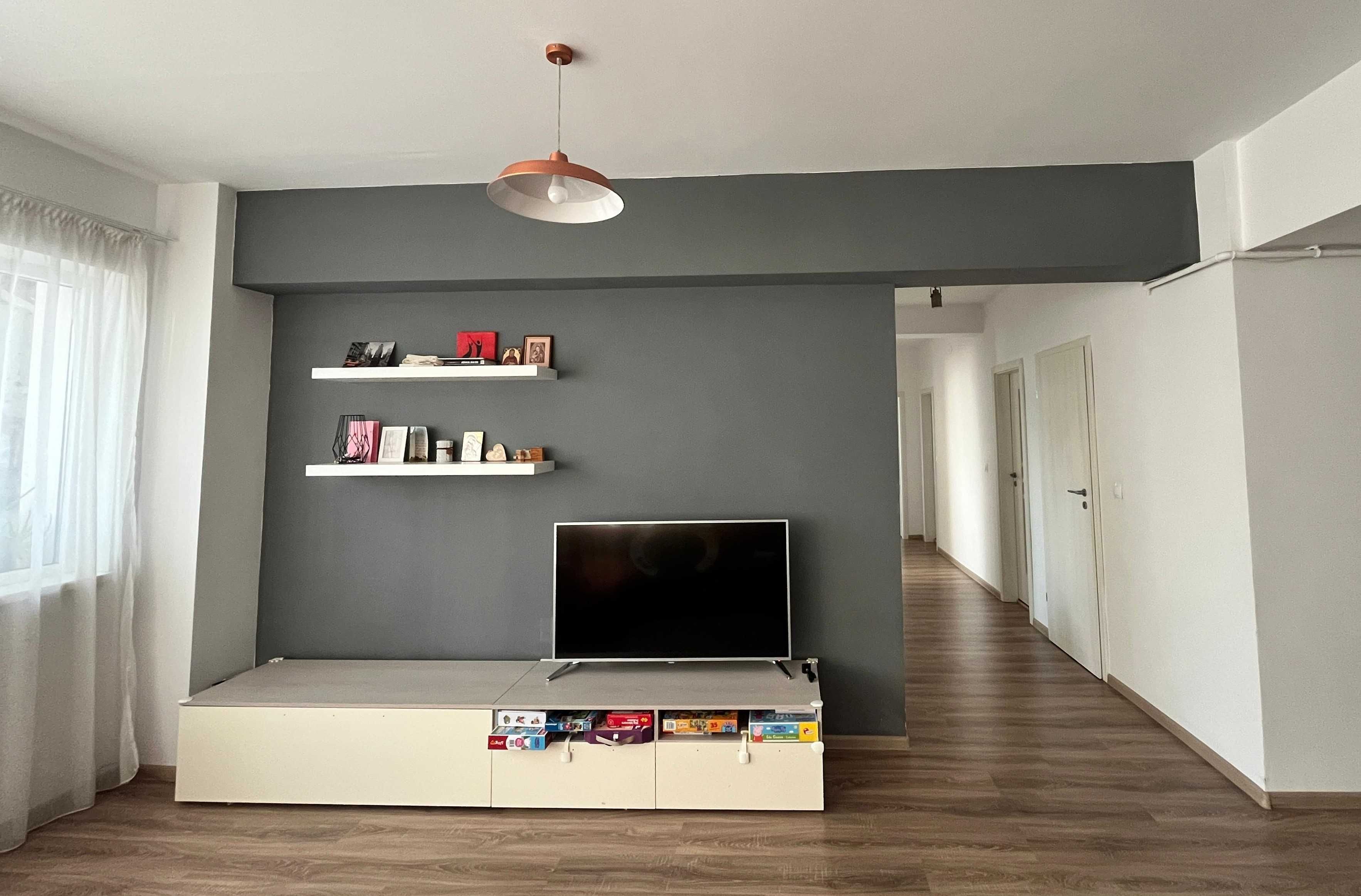 Apartament 3 camere 108 mp si loc parcare zona Doi Cocosi
