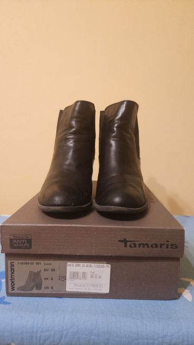 Botine negre Tamaris