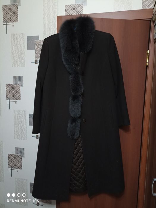 Продам пальто новое , но без этикетки