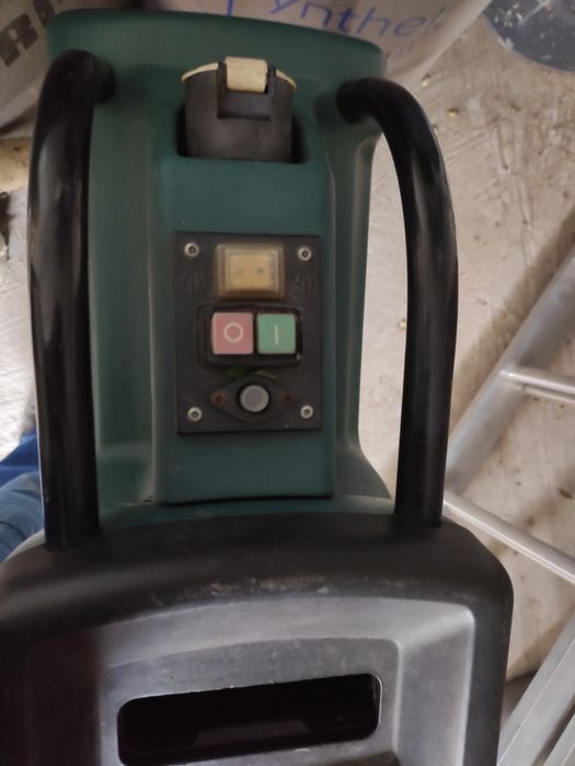 Tocător pentru crengi.