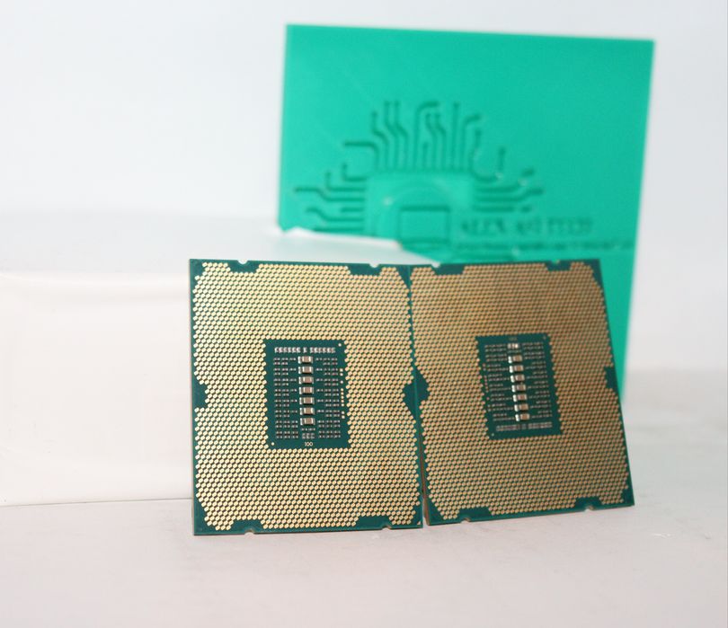 2 x Procesor Intel Xeon E5-2680 V2 10 Cores/ 20 Threads 2.8/3.6GHz