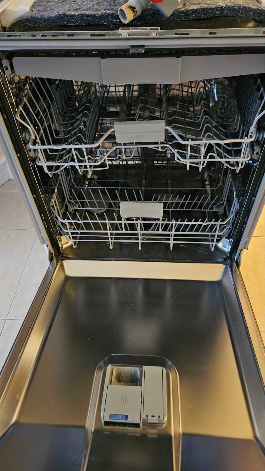 Съдомиялна за вграждане BEKO