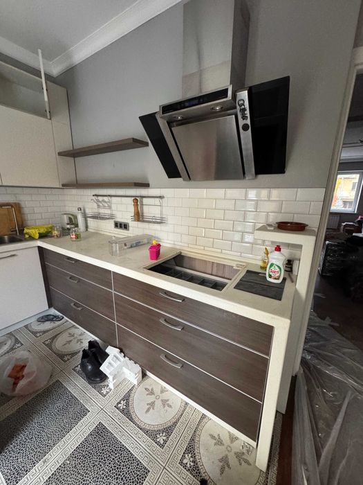 Кухня угловая, искусственный камень