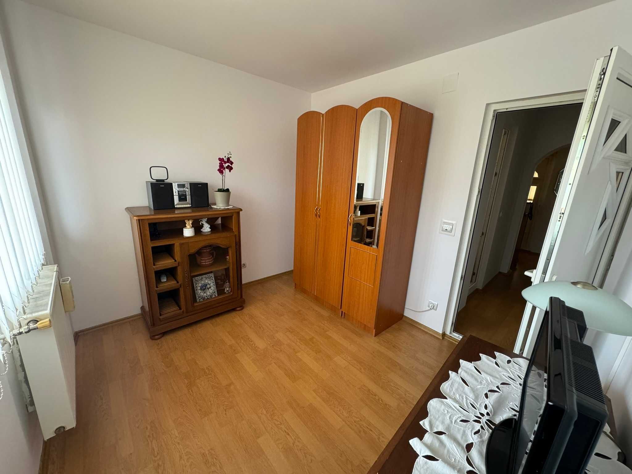 [VAND] Apartament 3 camere, Strada Bucuresti