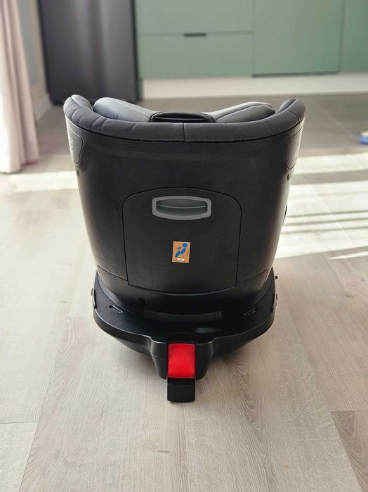 Britax Romer Swingfix M i-Size столче за кола