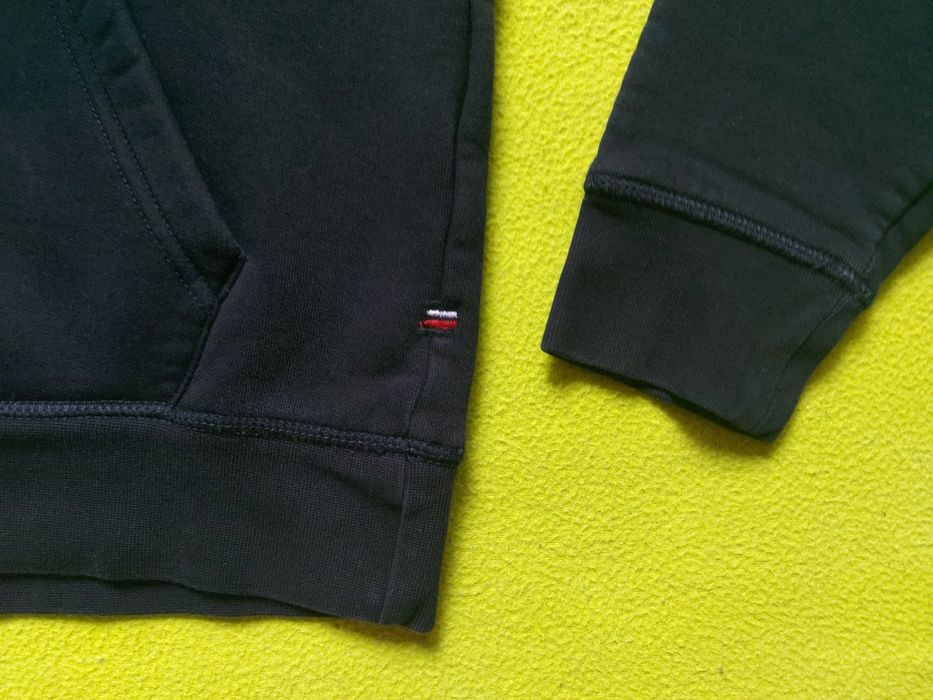 Tommy Hilfiger-M-Оригинално