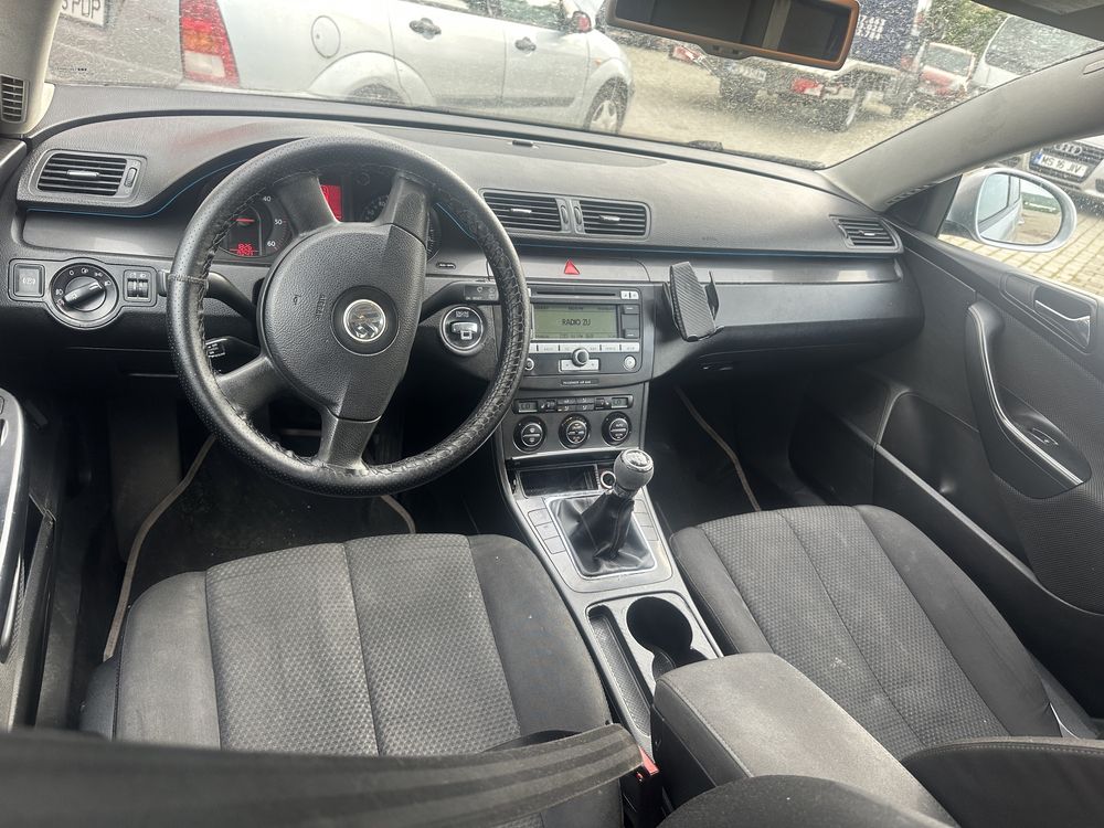 Piese Passat 2.0 Tdi BMW far capota