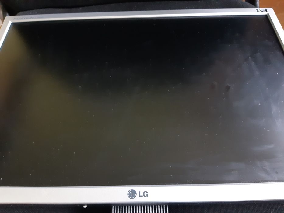 Monitor LG Flatron L194 WS 19"
