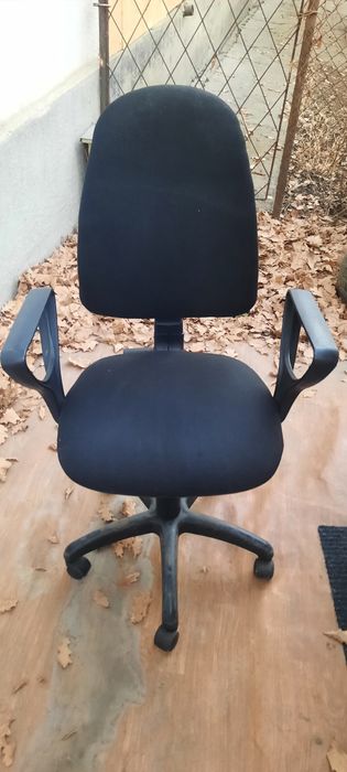 Кресло матерчатое офисное