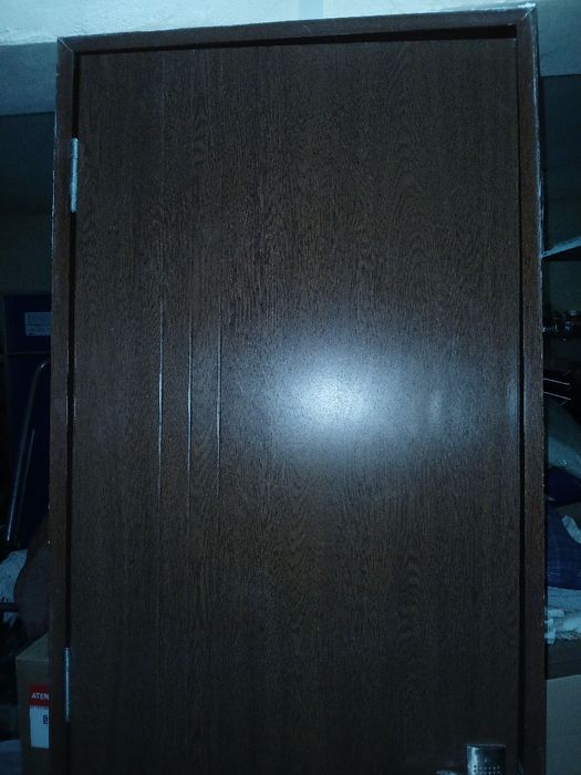 Vând uși de interior mahon