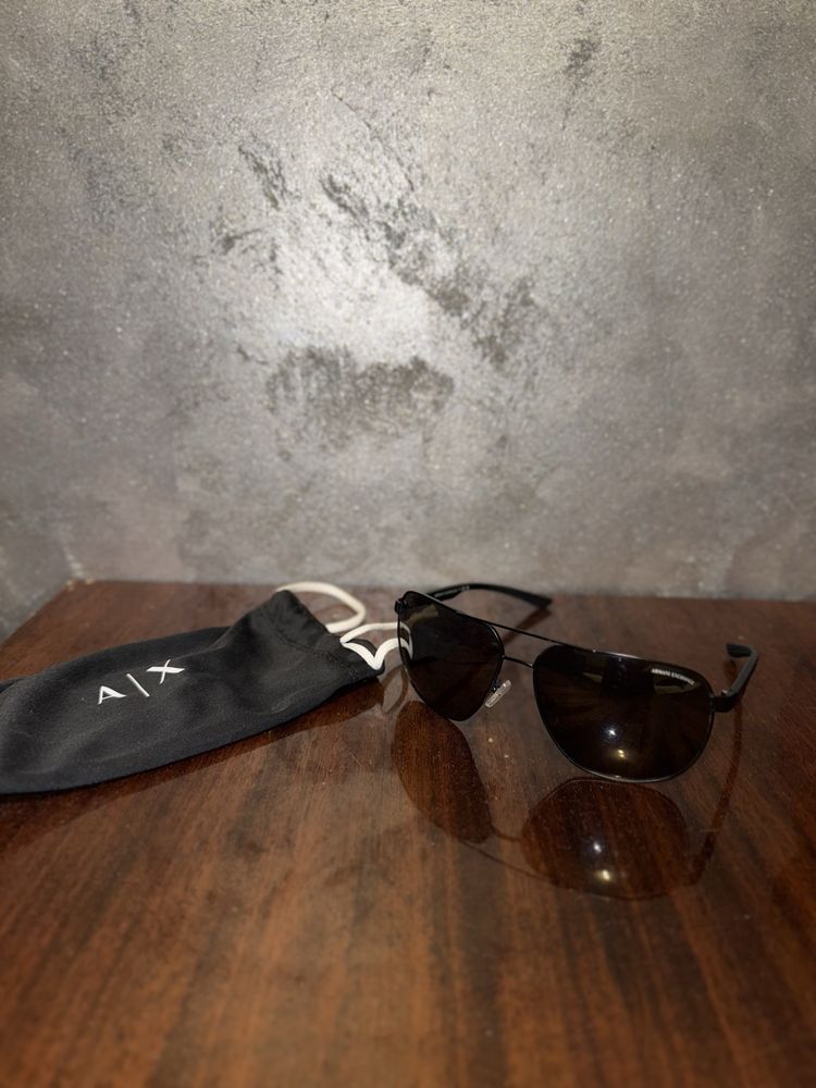 Слънчеви учила: Armani Exchange