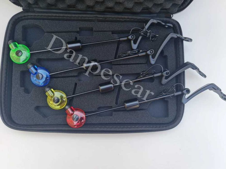 Set 4 Swingeri cu bile magnetice si Iluminare Wind Blade 288