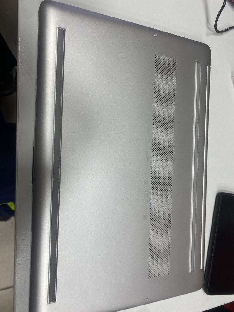 Laptop hp ryzen 3 5300u 8gb ram ssd