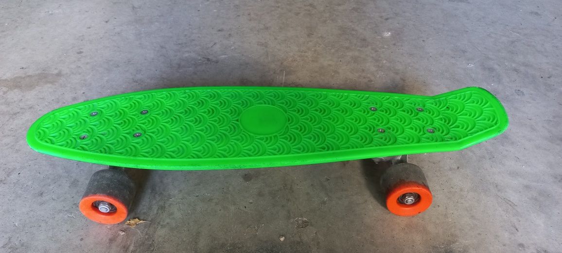 Penny board lime green