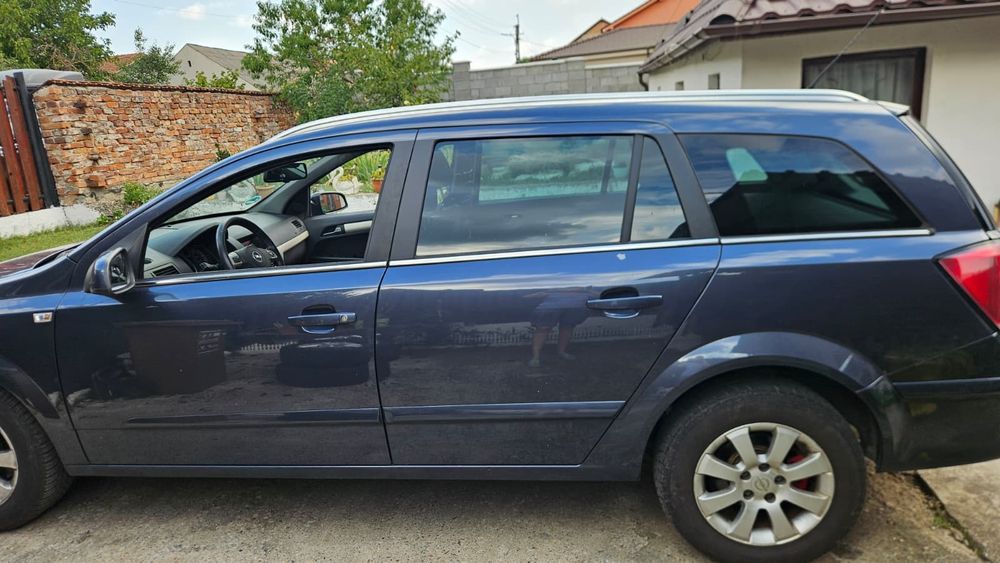 Vând Opel Astra H