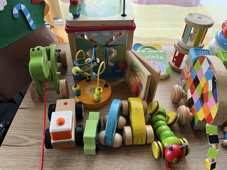 Jucarii montesorii din lemn