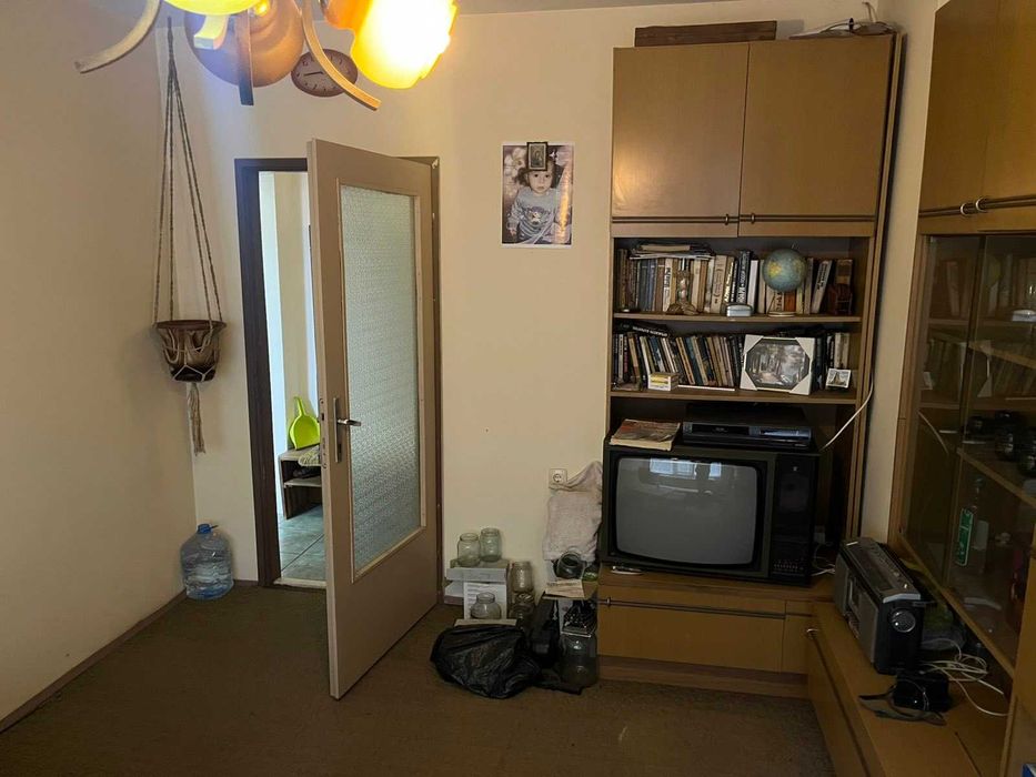 Тристаен апартамент за продажба