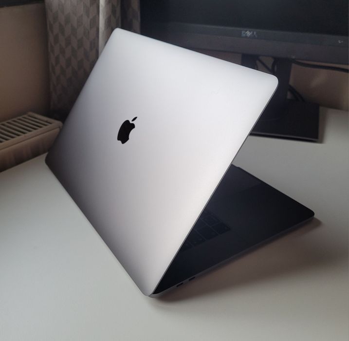 Macbook Pro 2018 15inch
