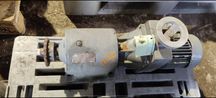 Motor electric trifazat cu reductor și variator de turație,  0.75kW