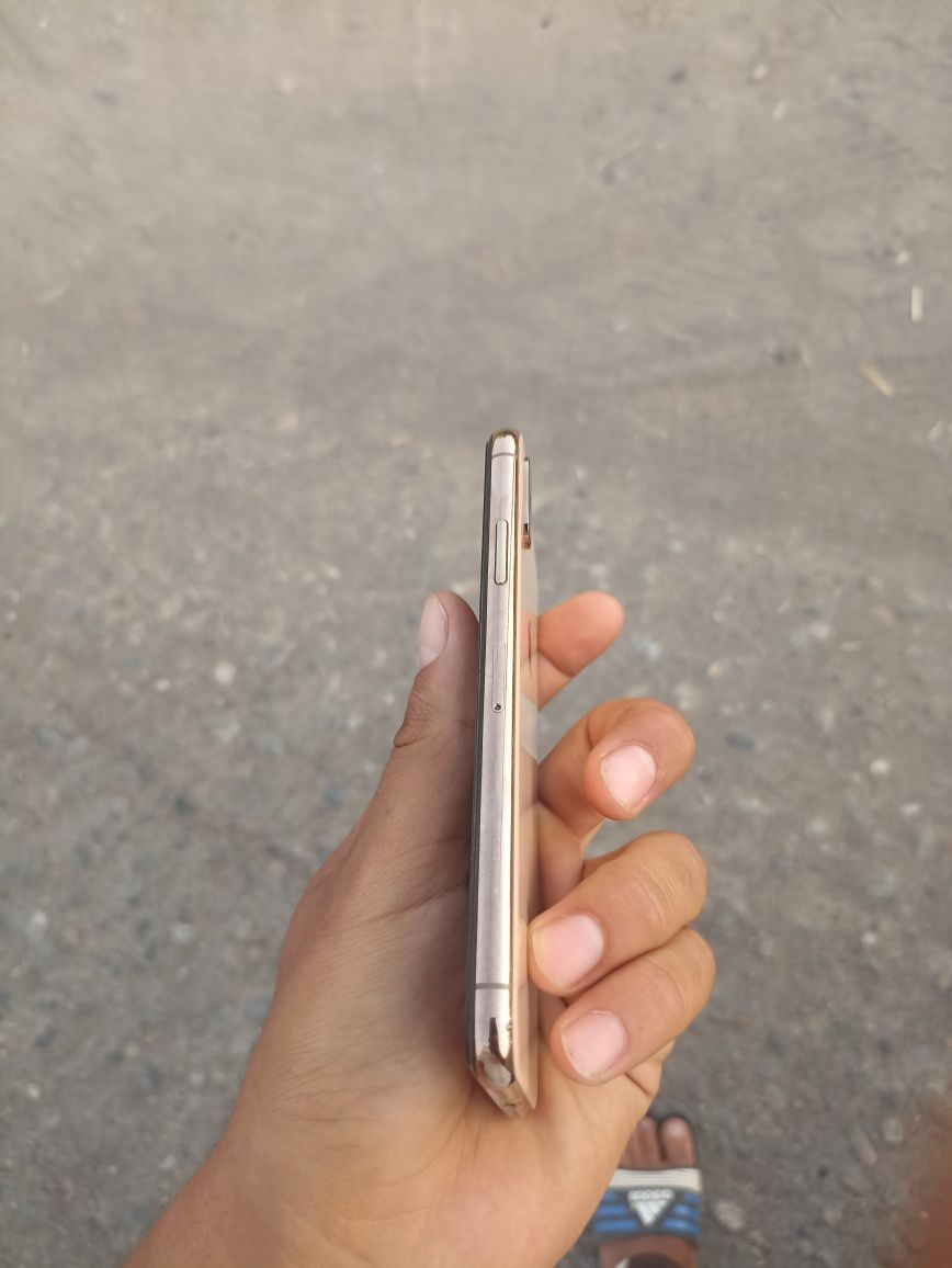 iphone xs  batareya useleniya