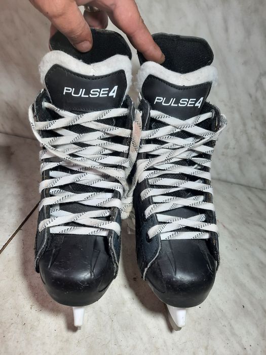 Patine hochey hochei 614 Pulse 4 marime 34 (22 cm)  impecabile