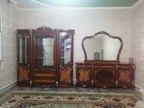 Гарнитур сервант, холодильник сатылады, жақсы жағдайда