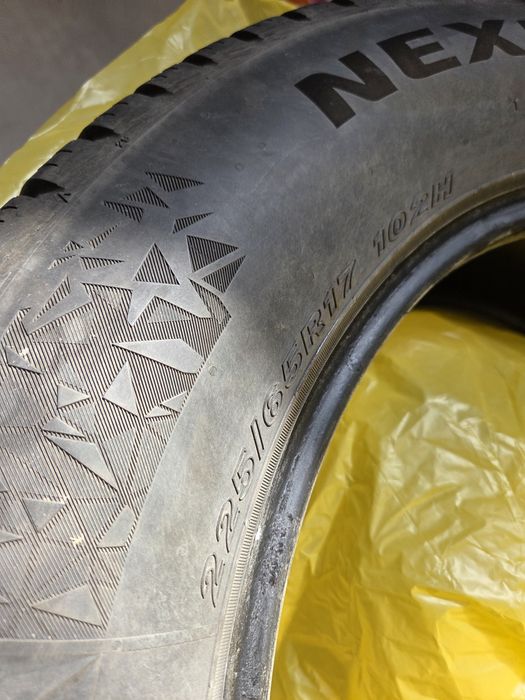 4 Зимни гуми Nexen 225/65/17