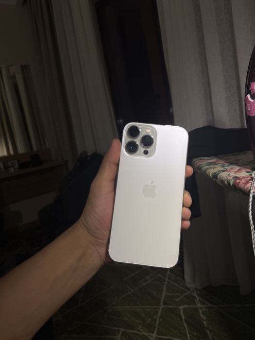 Продаю 13 pro max 256gb