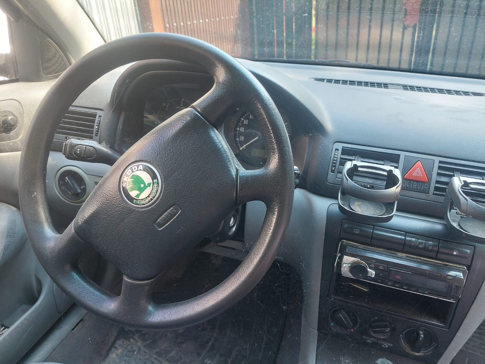 Dezmembrez Skoda Octavia 1