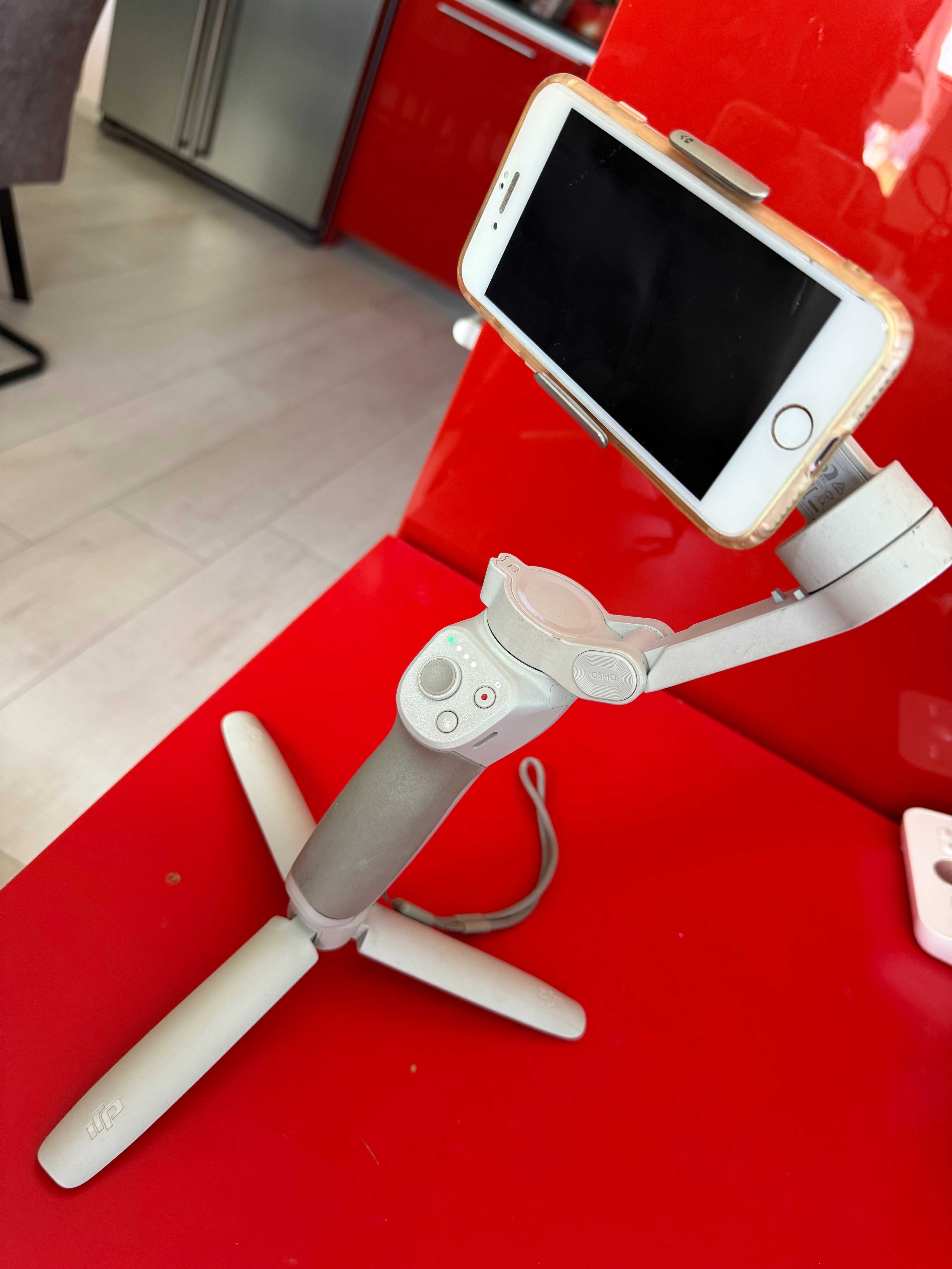 DJI OM 4 - Гимбал за Смартфон