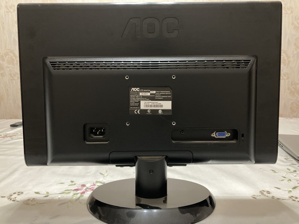 LCD Monitor AOC e950Swn 60Гц 1,5А