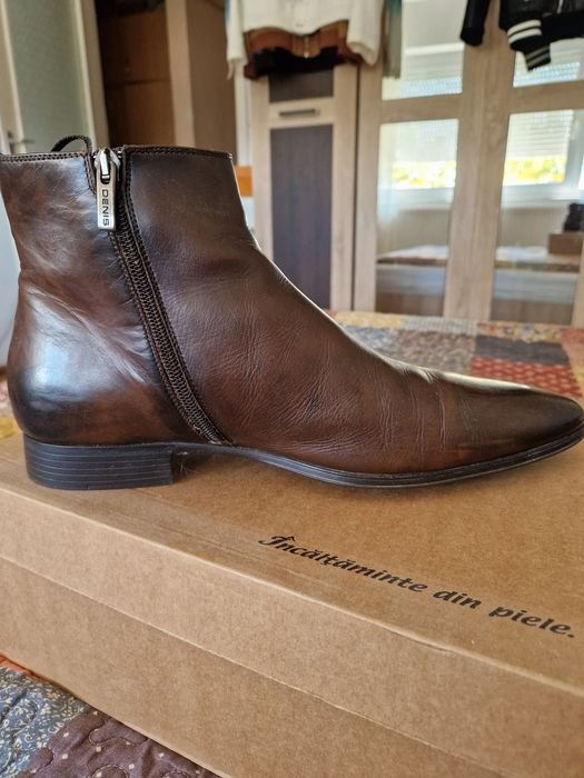 Ghete din piele naturala