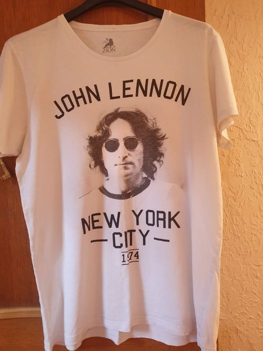 Продам винтажную футболку