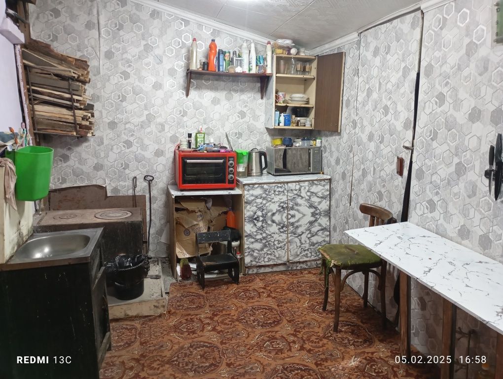 Продам отдельностоящий дом район универа