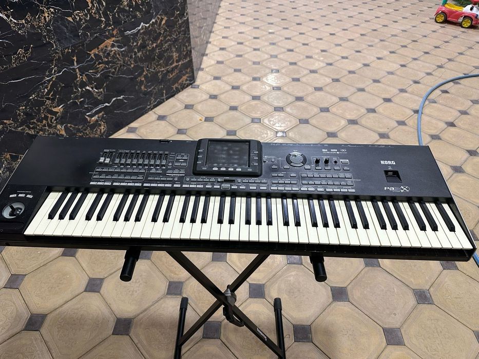 Korg pa 3 х про б/у