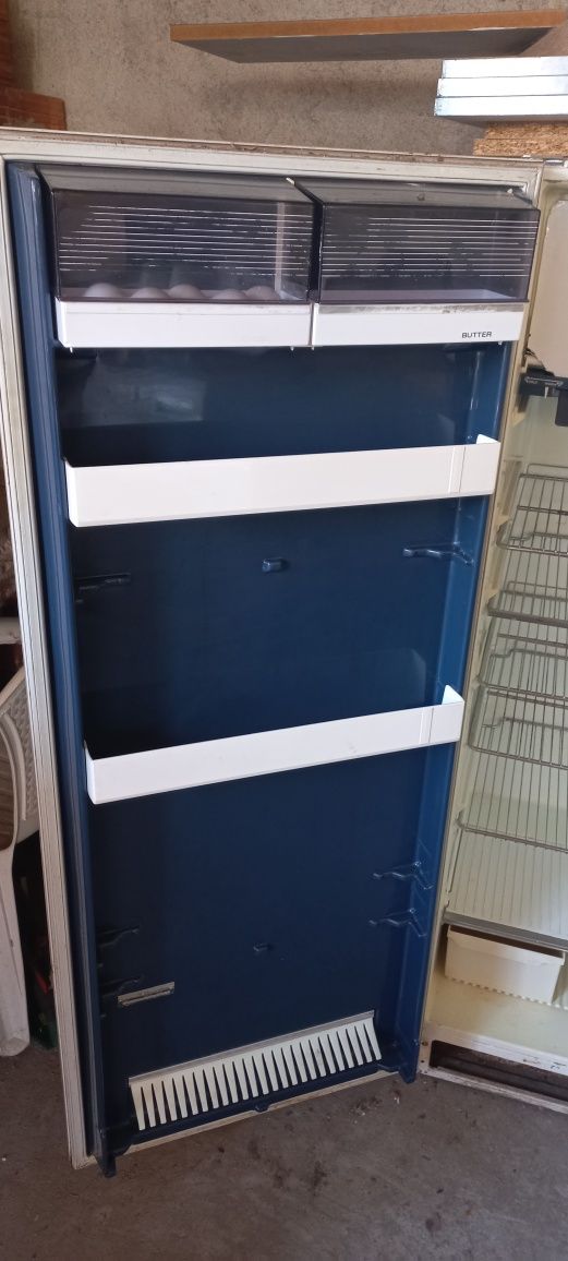 Продава шведски хладилник Electrolux