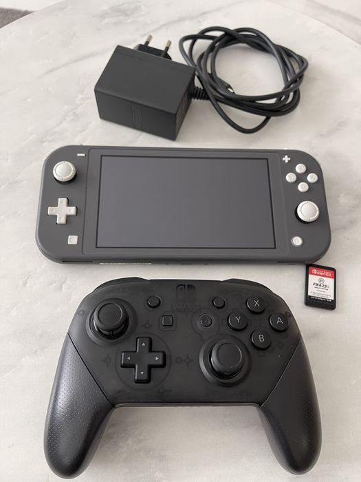 Nintendo Switch Mod:HDH-001 input/Entree:15v=2.6 A Fcc Id:Bkehdh001