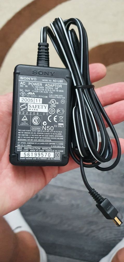 Încărcător Sony AC-LS5, nou!!
