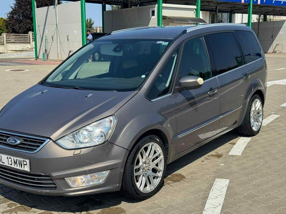 Vând Ford Galaxy