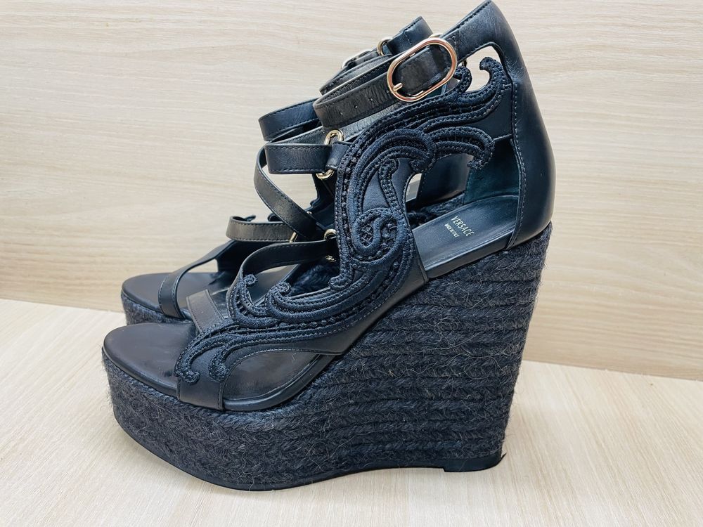 Оригинални платформи Versace 36