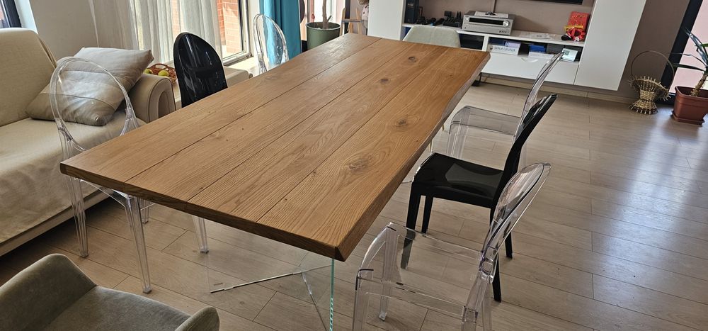 Masa stejar masiv si scaune - 8 persoane
