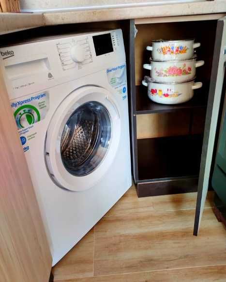 Дава се под наем Едностаен апартамент в Бургас, Център - 33 кв.м за 150 € - Снимка #4