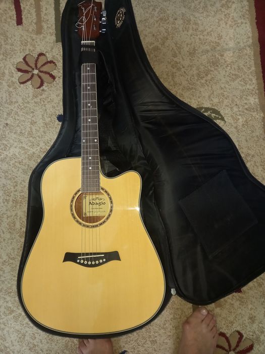 Гитара со звукоснимателем