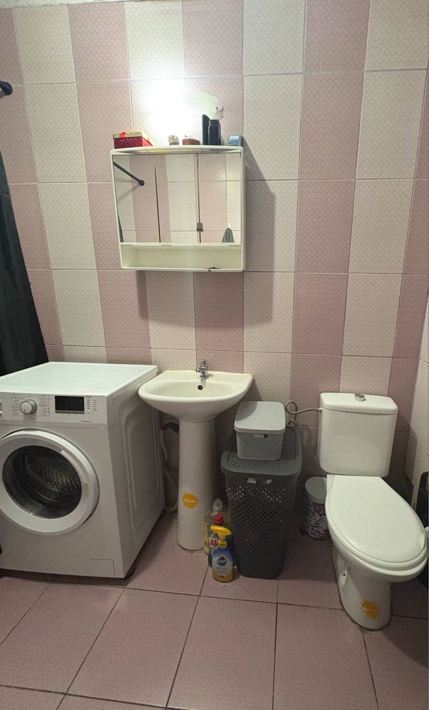 Persoana fizica vand apartament cu o camera