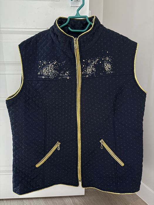 Безрукавка женская