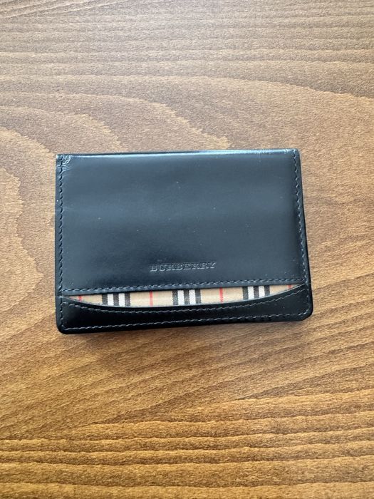 Продавам лични чанти и портмонета