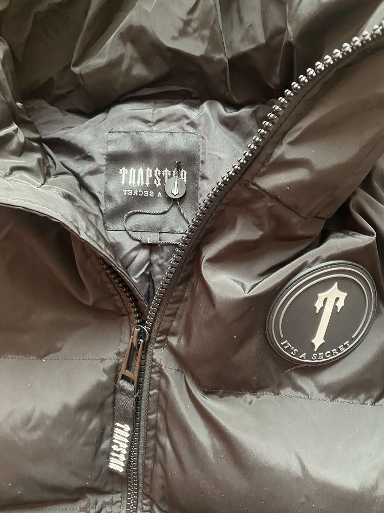 Trapstat Jacket Black