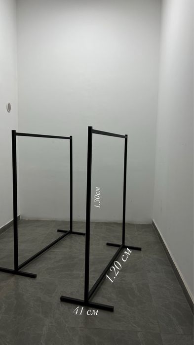 Продам рейлы для магазины одежды