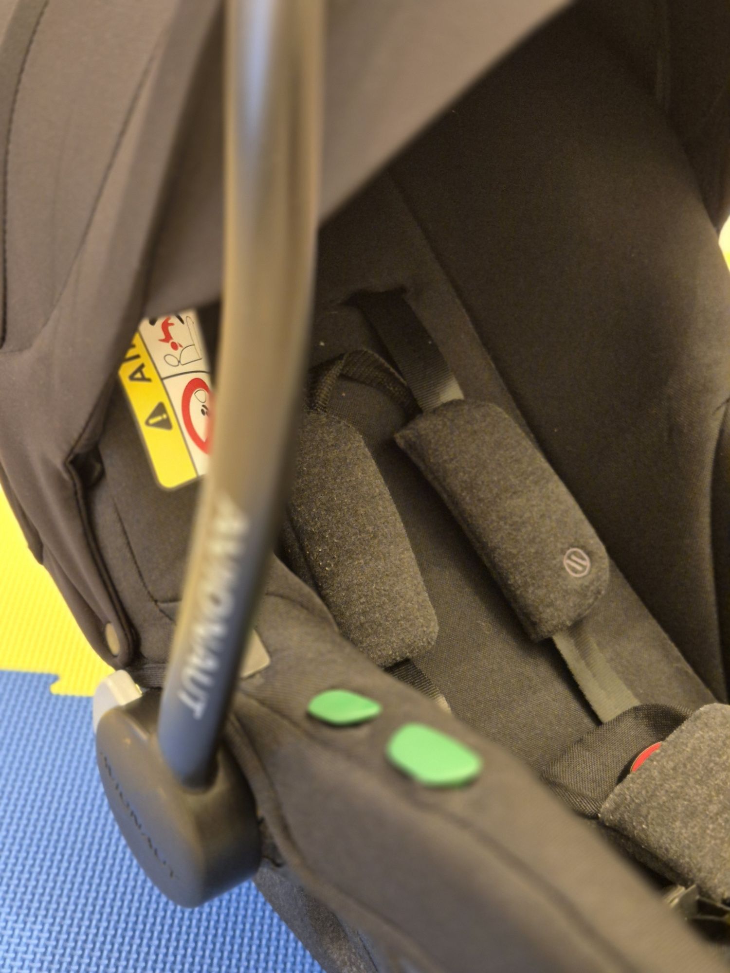 Vand cea mai usoara scoica auto: Avionaut Pixel PRO 2.0 C Black